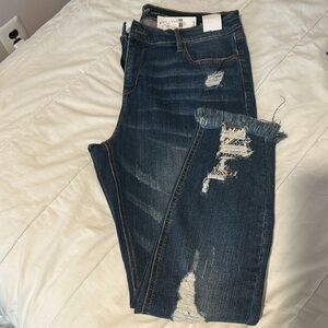 NWT distressed ankle jeans NY & Co
